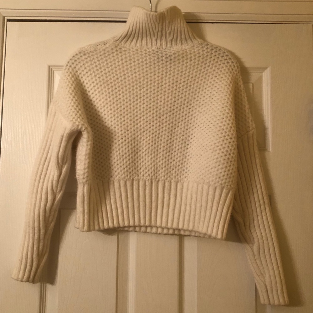 Express Sweater - Picture 3 of 3